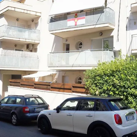 Matilda On The Apartment *